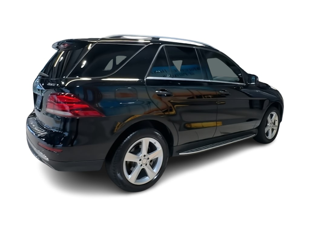 Thumbnail: 2016 Mercedes-Benz GLE - 25