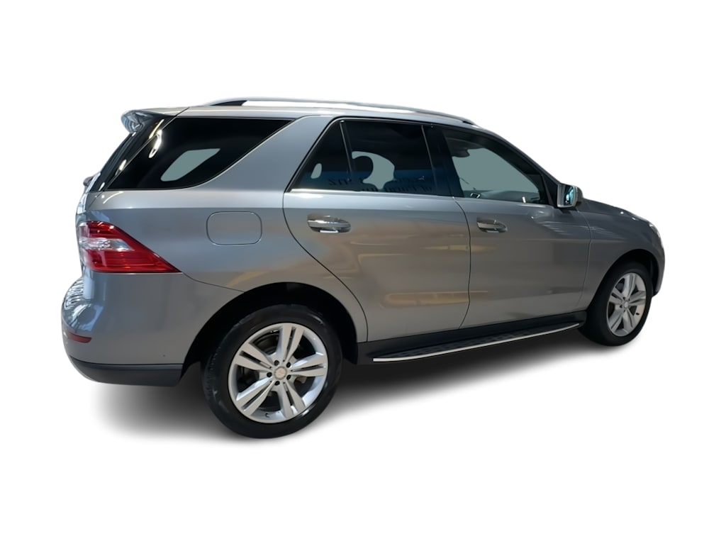 Thumbnail: 2015 Mercedes-Benz M-Class - 26