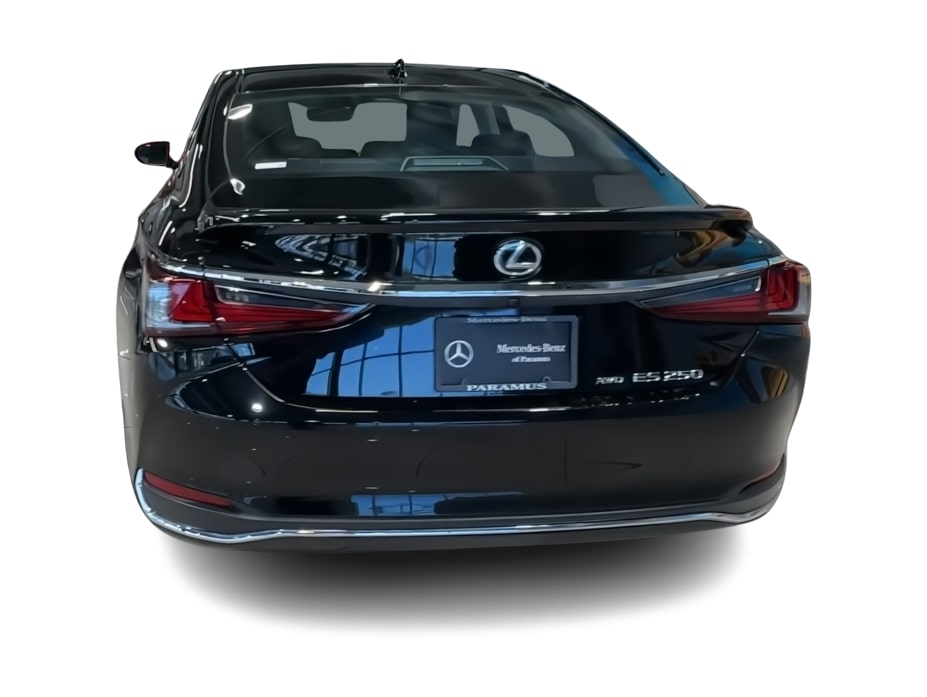 Thumbnail: 2023 Lexus ES - 24