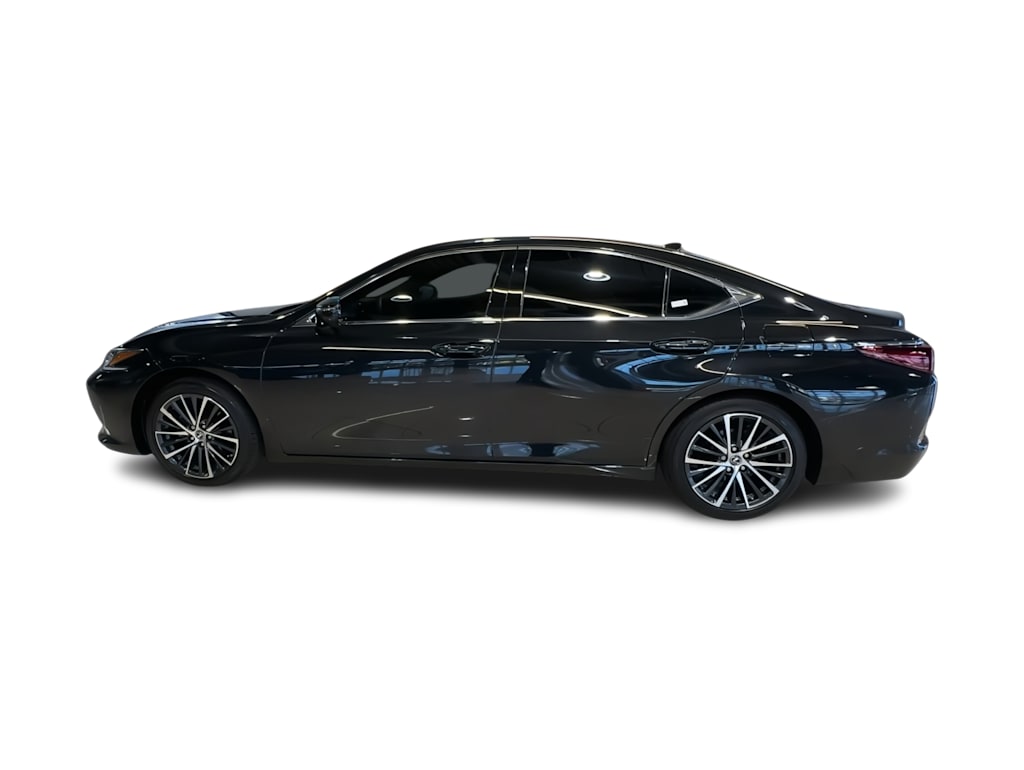 Thumbnail: 2024 Lexus ES - 22