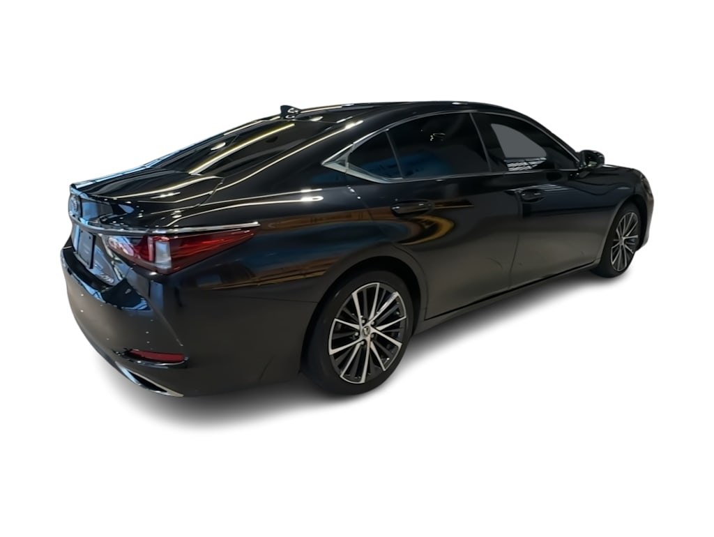 Thumbnail: 2024 Lexus ES - 26