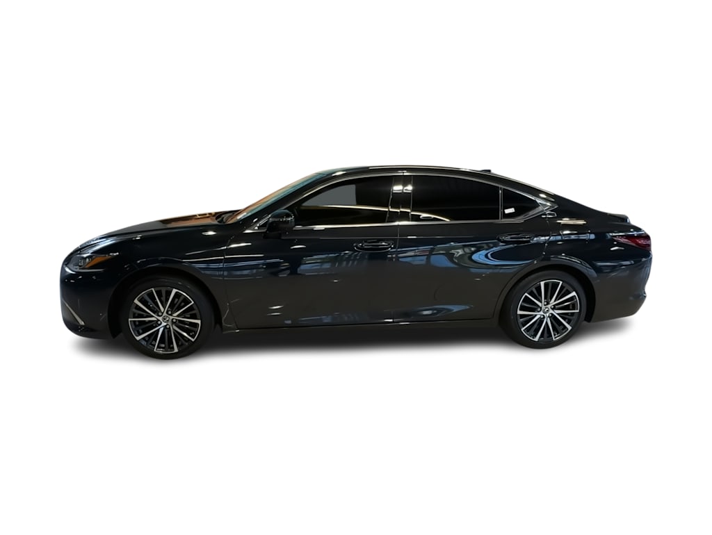 Thumbnail: 2024 Lexus ES - 3