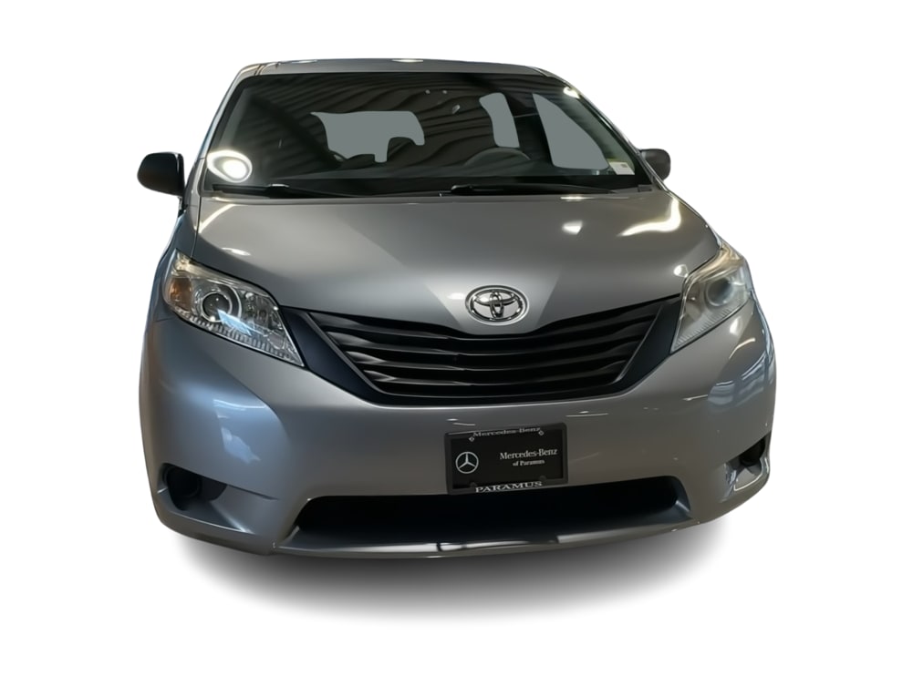 Thumbnail: 2014 Toyota Sienna - 6
