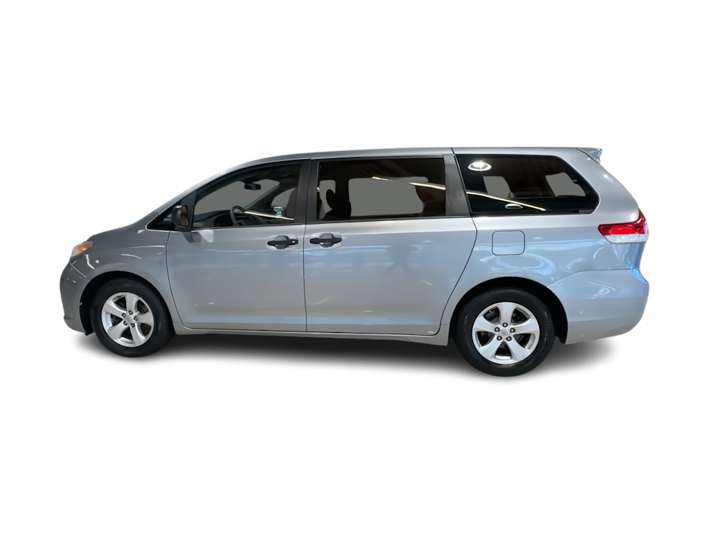 Thumbnail: 2014 Toyota Sienna - 23