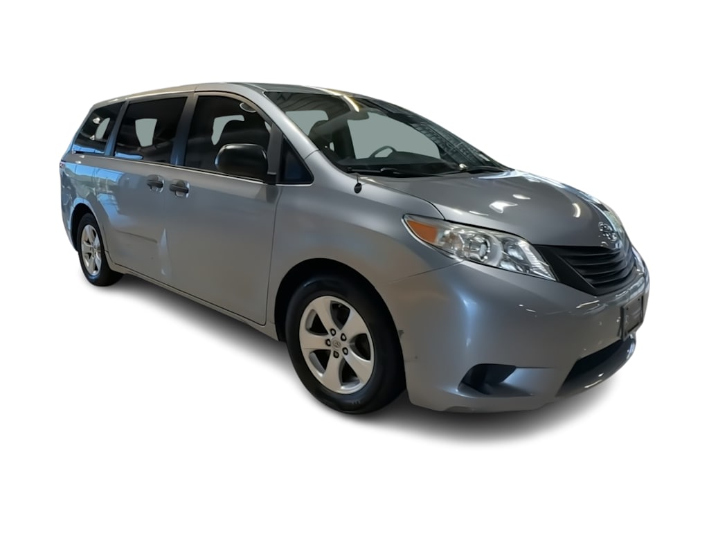 Thumbnail: 2014 Toyota Sienna - 20
