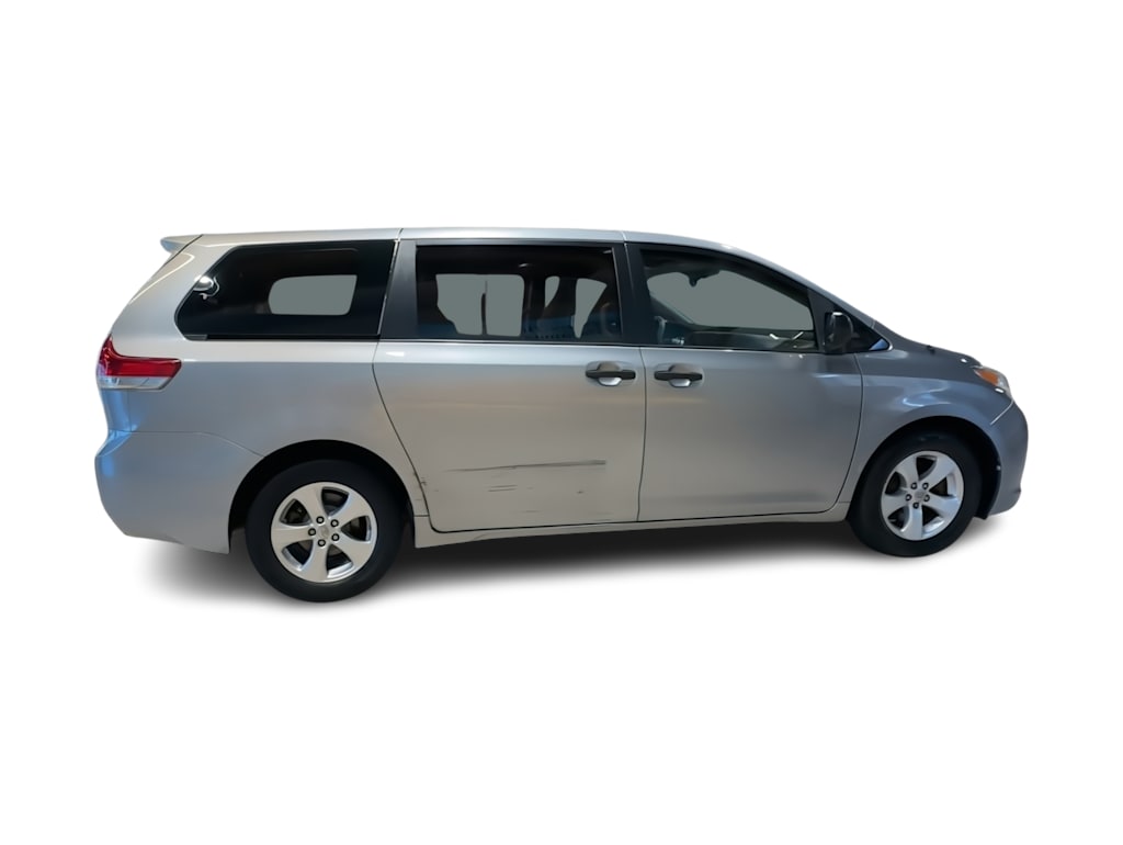 Thumbnail: 2014 Toyota Sienna - 28