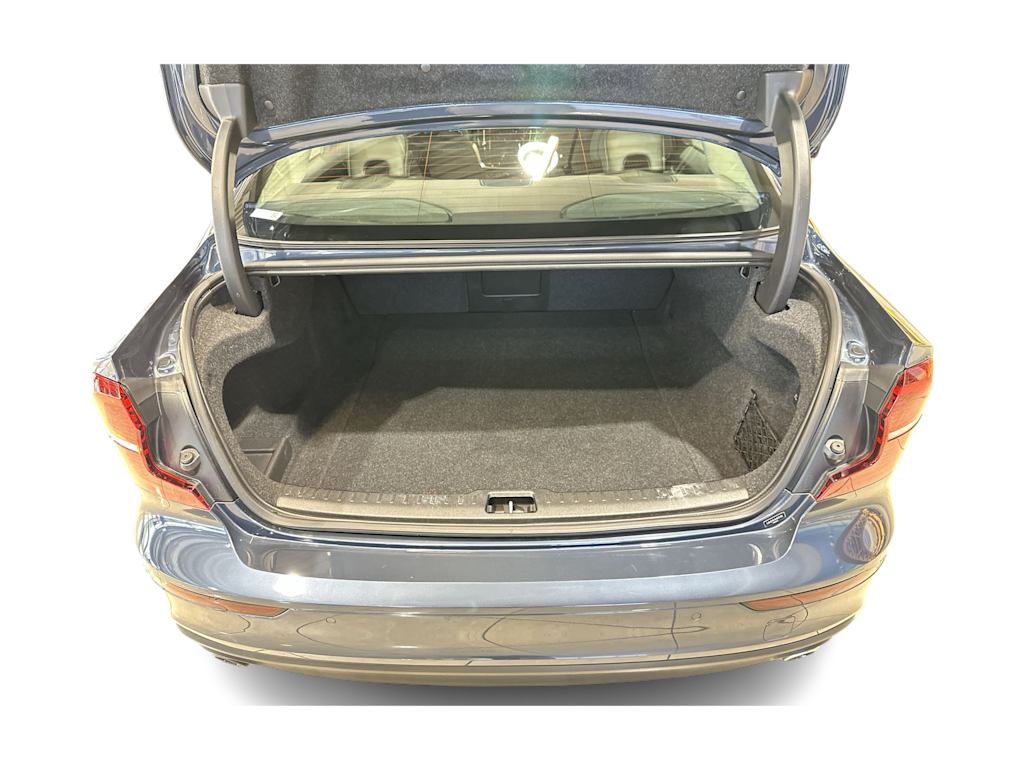 Thumbnail: 2019 Volvo S60 - 15
