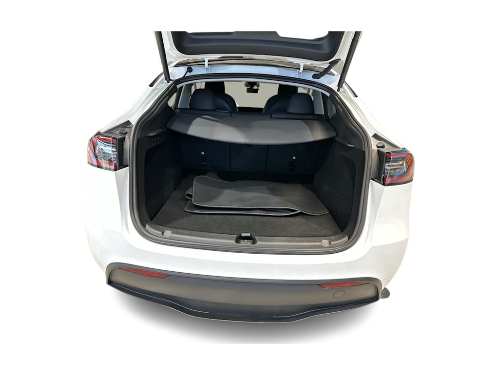 Thumbnail: 2024 Tesla Model Y - 15