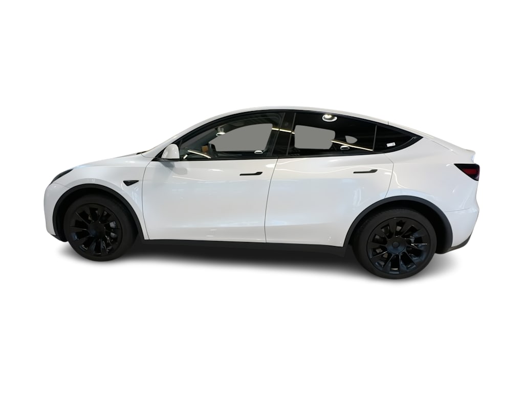 Thumbnail: 2024 Tesla Model Y - 21