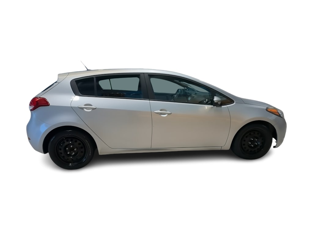 Thumbnail: 2016 Kia Forte - 25