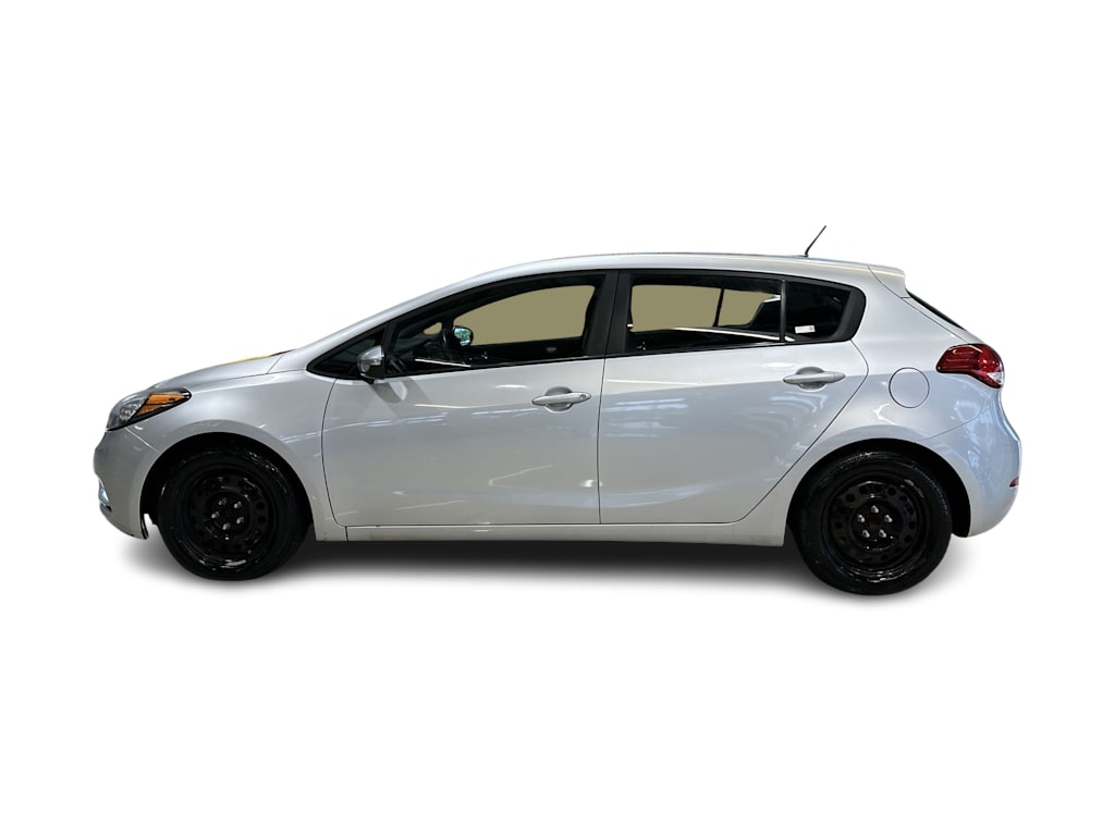 Thumbnail: 2016 Kia Forte - 27