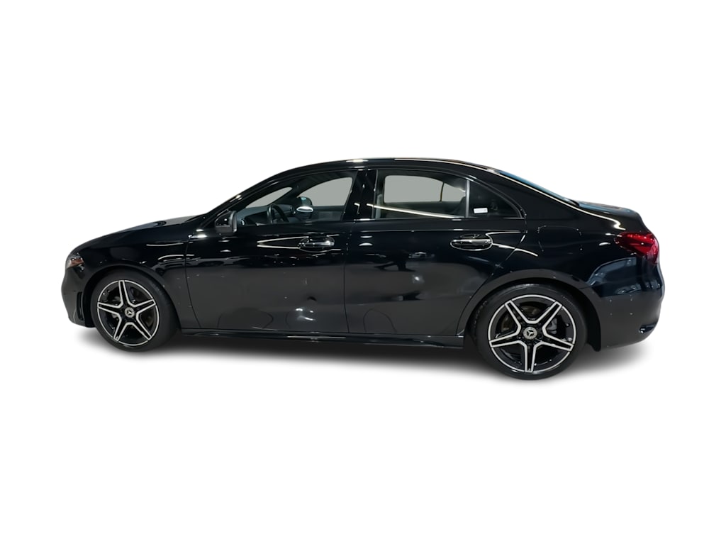 Thumbnail: 2022 Mercedes-Benz A-Class - 20