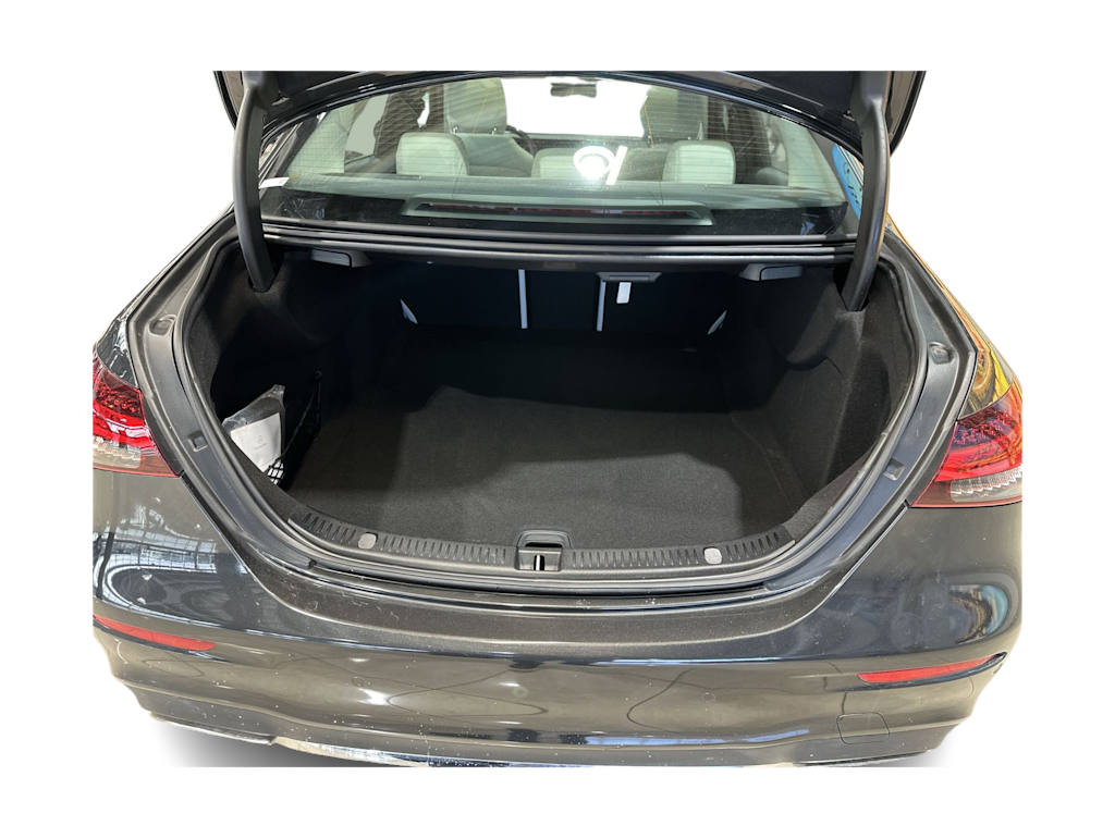 Thumbnail: 2021 Mercedes-Benz E-Class - 16