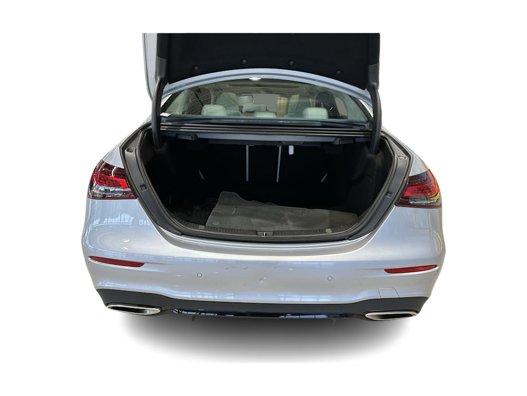 Thumbnail: 2022 Mercedes-Benz E-Class - 16