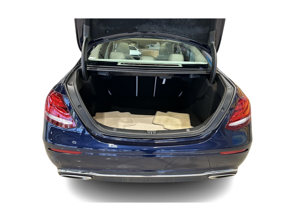 Thumbnail: 2020 Mercedes-Benz E-Class - 17