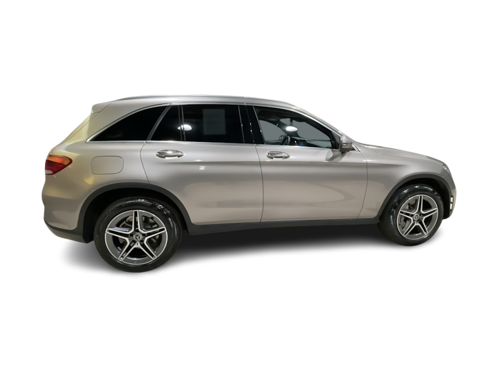 Thumbnail: 2022 Mercedes-Benz GLC - 26