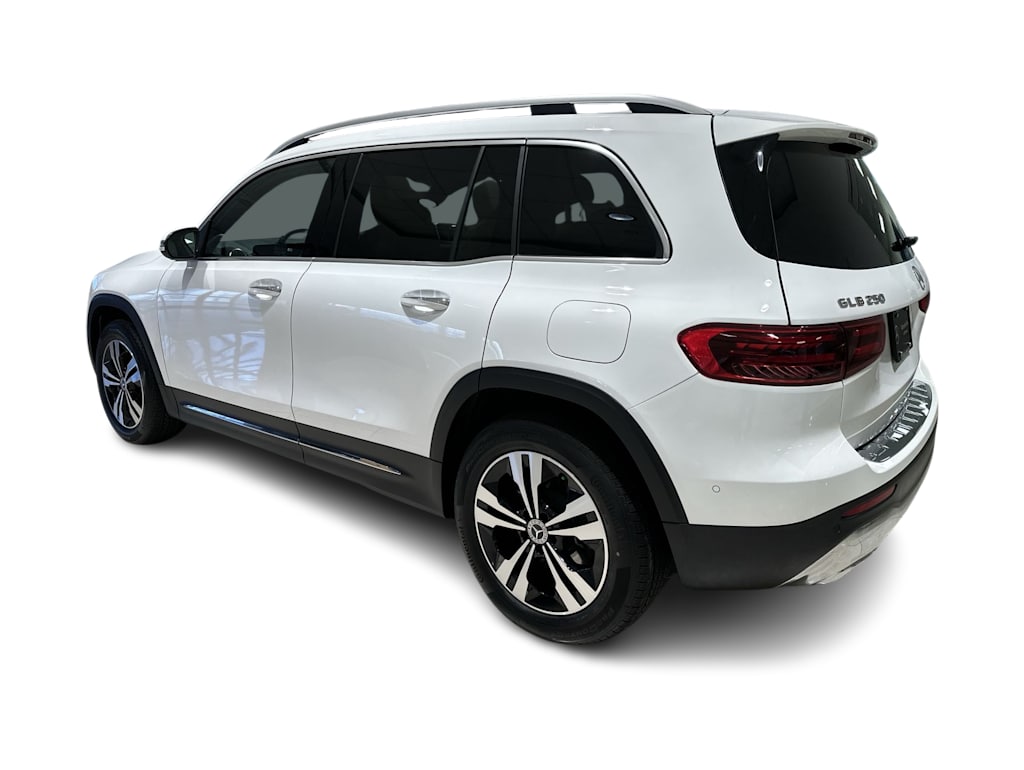 Thumbnail: 2026 Mercedes-Benz GLB - 4