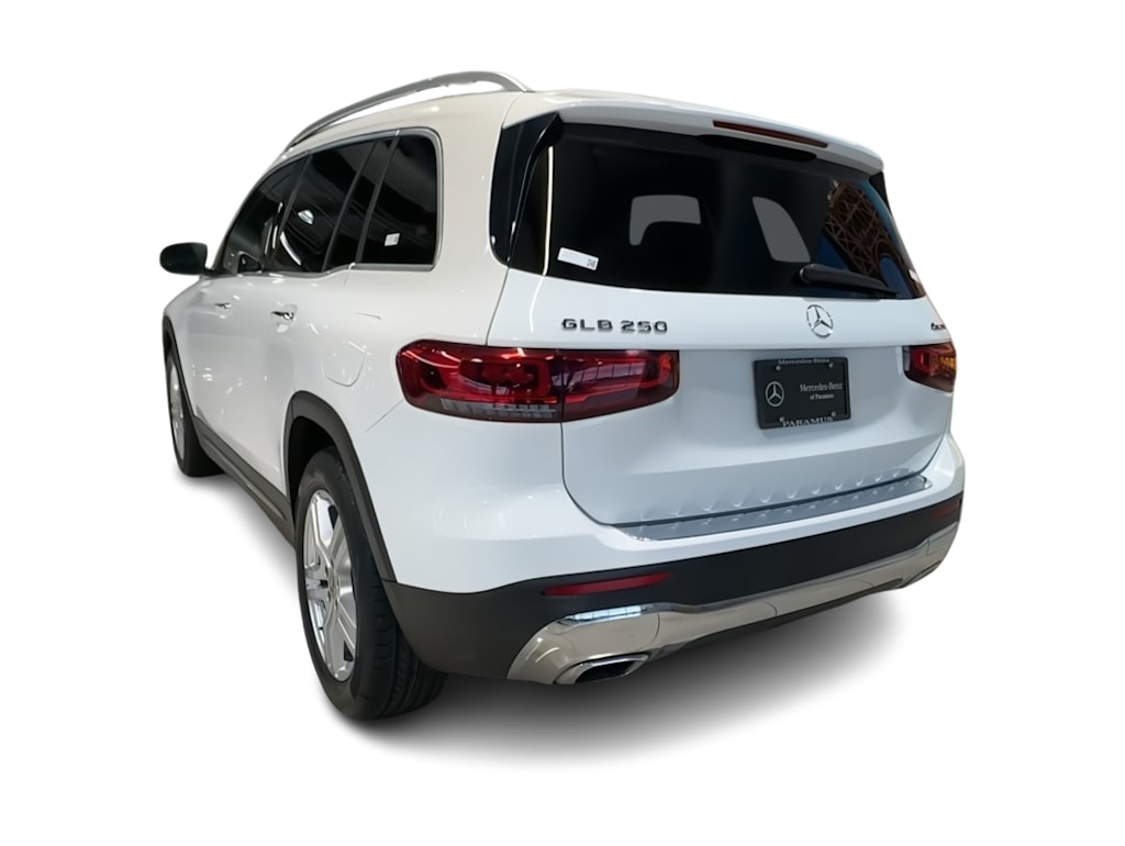 Thumbnail: 2022 Mercedes-Benz GLB - 4