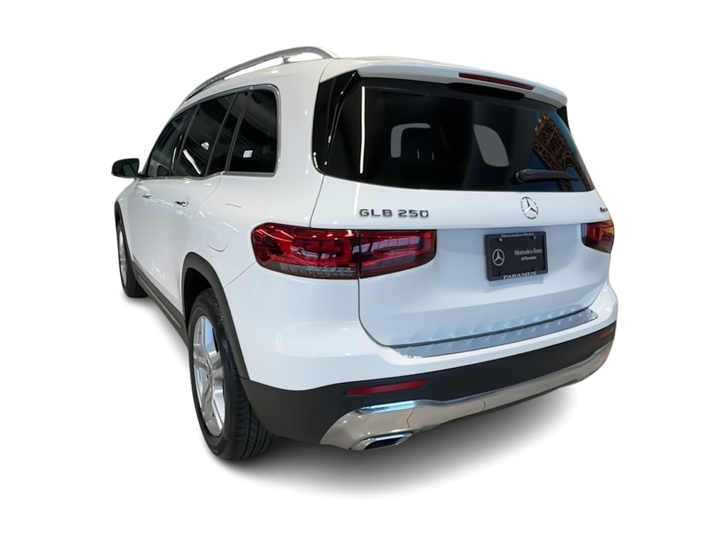 Thumbnail: 2023 Mercedes-Benz GLB - 4