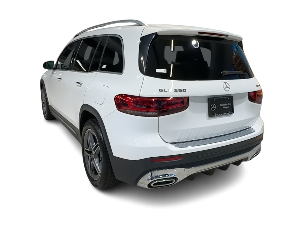 Thumbnail: 2022 Mercedes-Benz GLB - 4