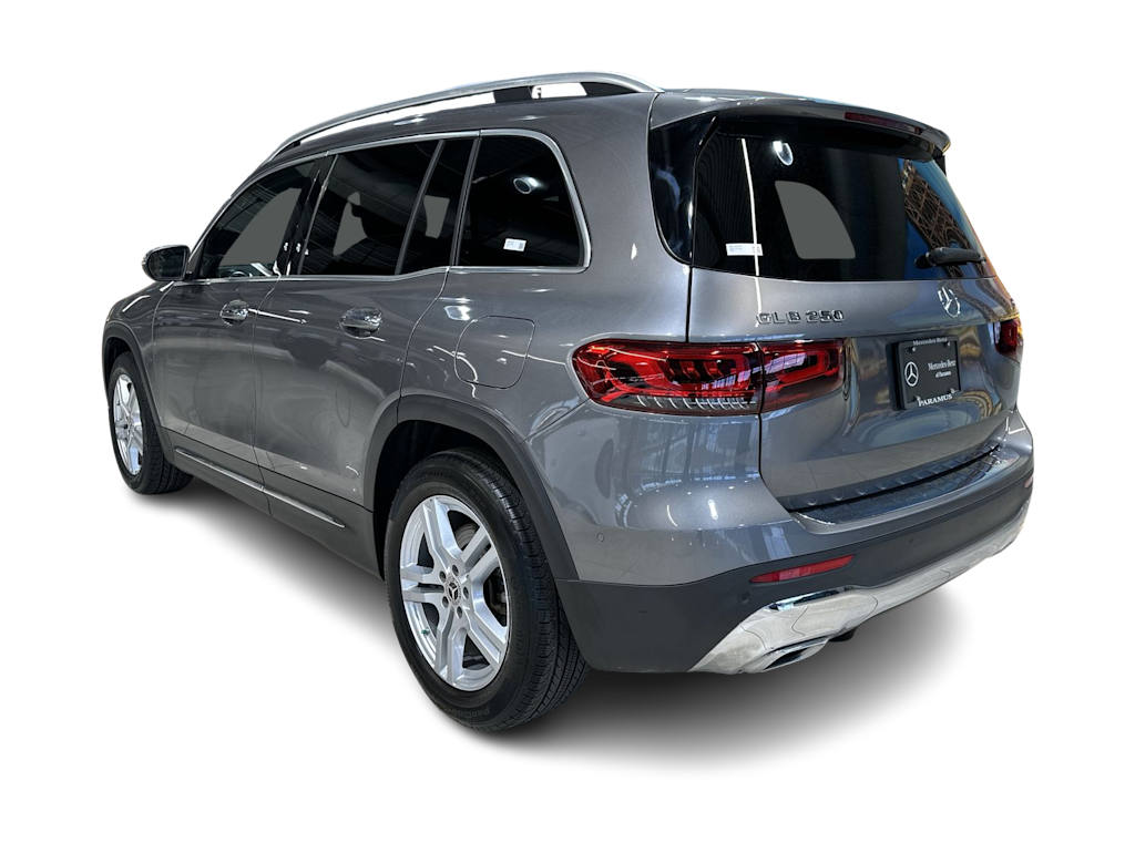 Thumbnail: 2023 Mercedes-Benz GLB - 4