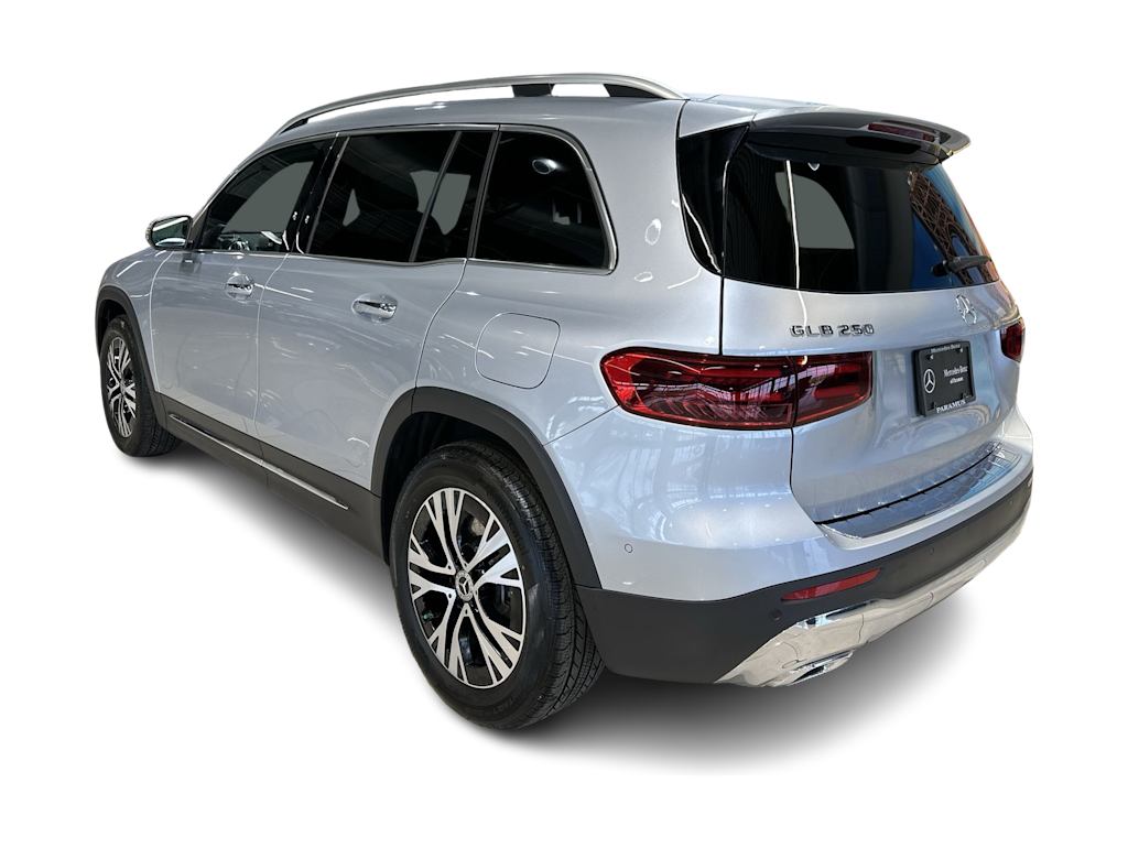 Thumbnail: 2026 Mercedes-Benz GLB - 4