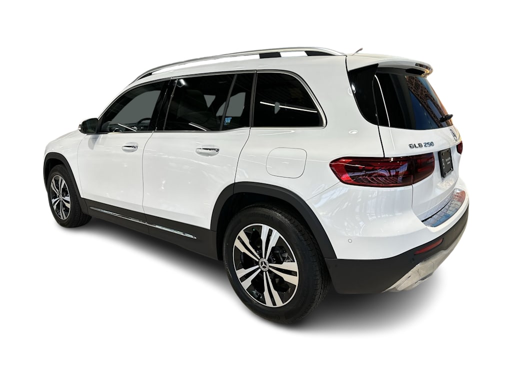 Thumbnail: 2026 Mercedes-Benz GLB - 4