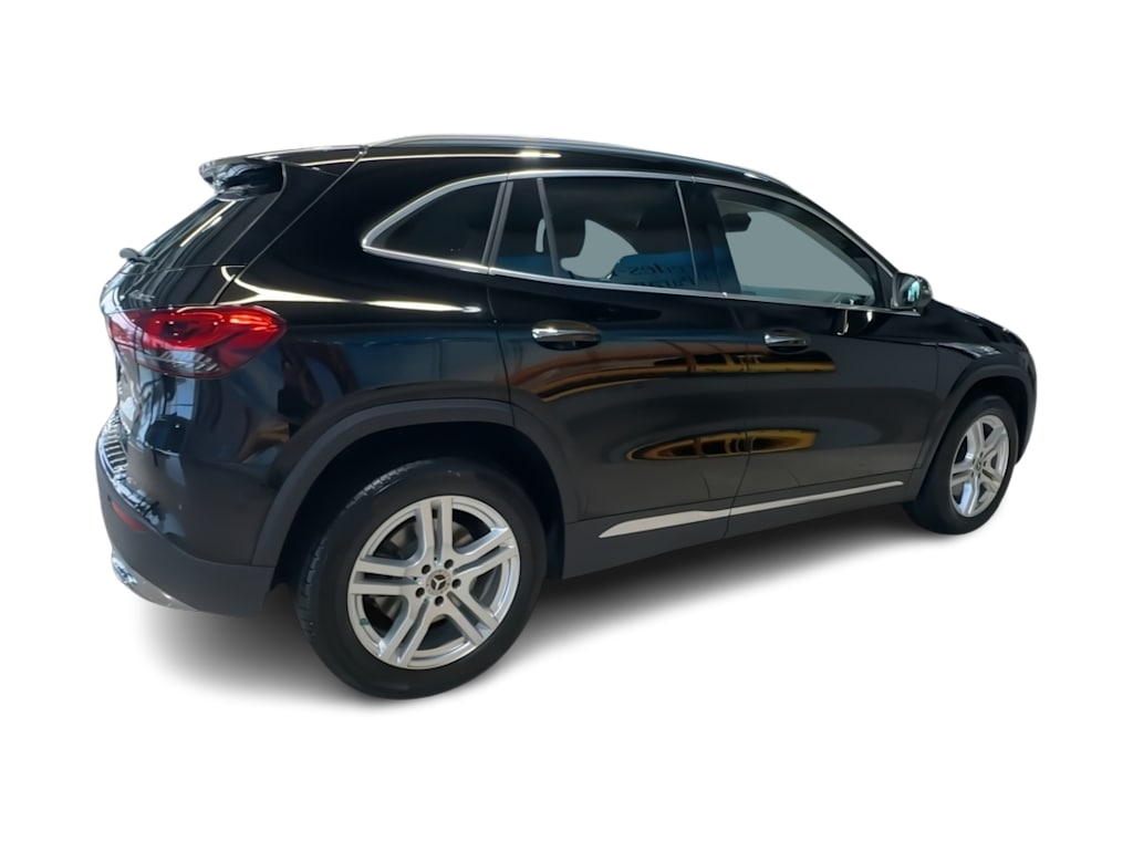 Thumbnail: 2023 Mercedes-Benz GLA - 23
