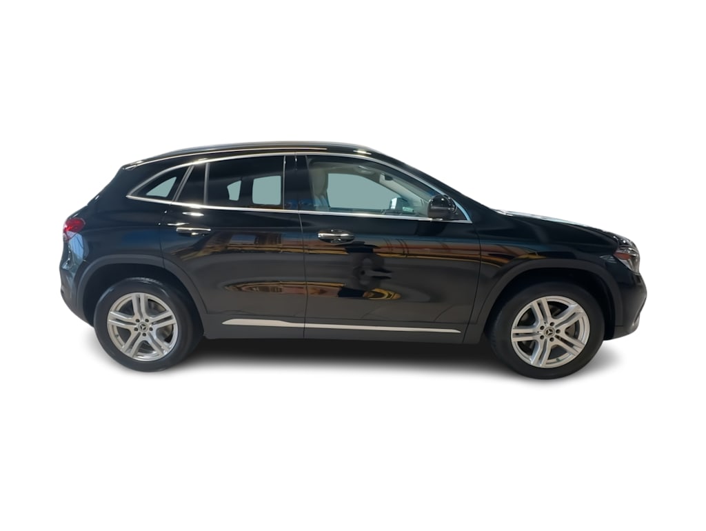 Thumbnail: 2023 Mercedes-Benz GLA - 24