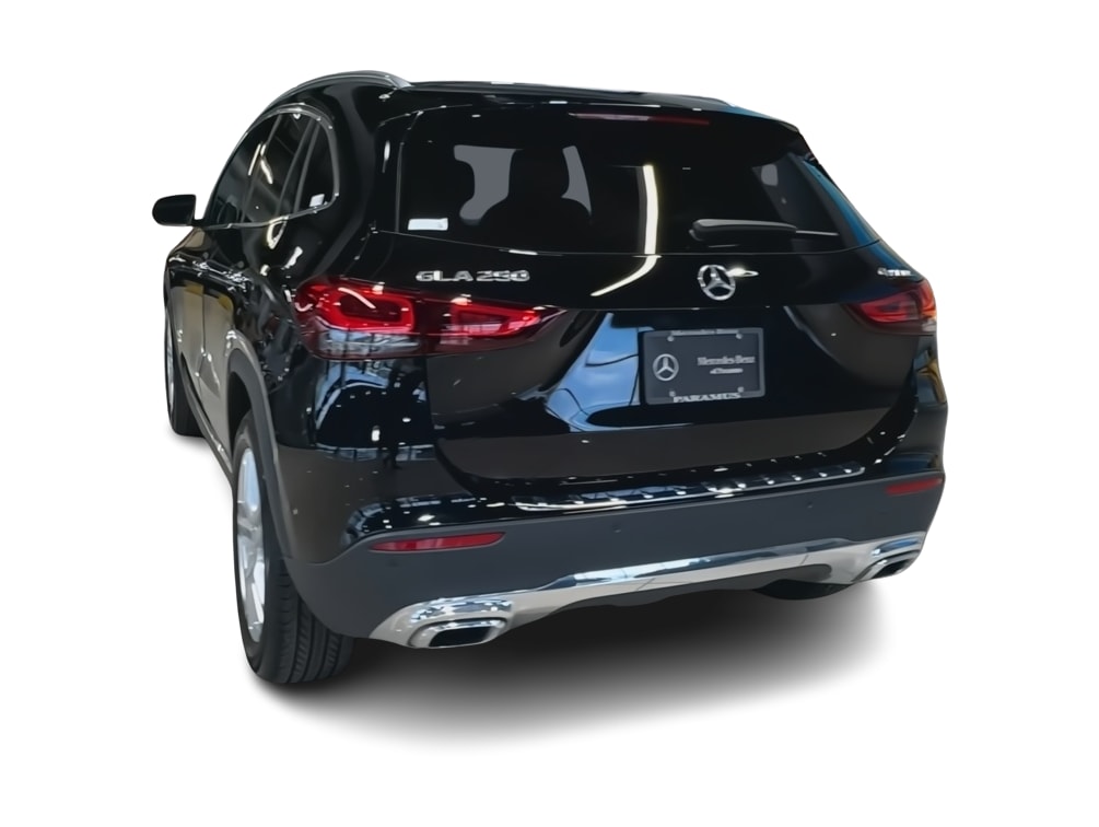 Thumbnail: 2023 Mercedes-Benz GLA - 24