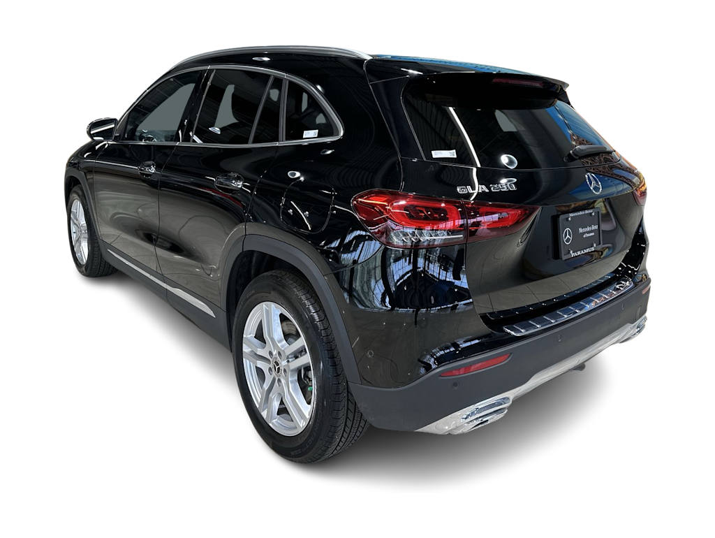 Thumbnail: 2023 Mercedes-Benz GLA - 4