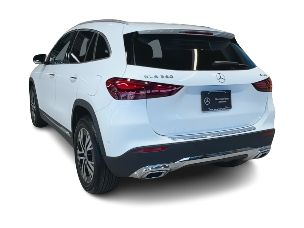 Thumbnail: 2026 Mercedes-Benz GLA - 4