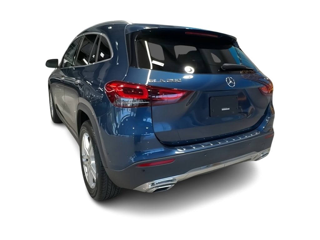 Thumbnail: 2022 Mercedes-Benz GLA - 4