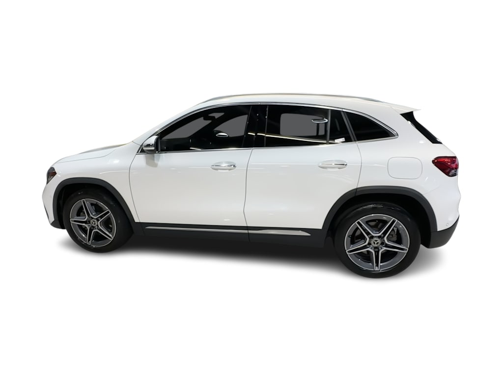 Thumbnail: 2023 Mercedes-Benz GLA - 22