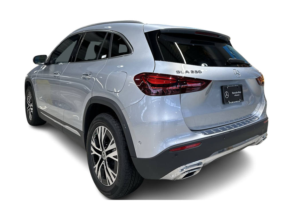 Thumbnail: 2024 Mercedes-Benz GLA - 30