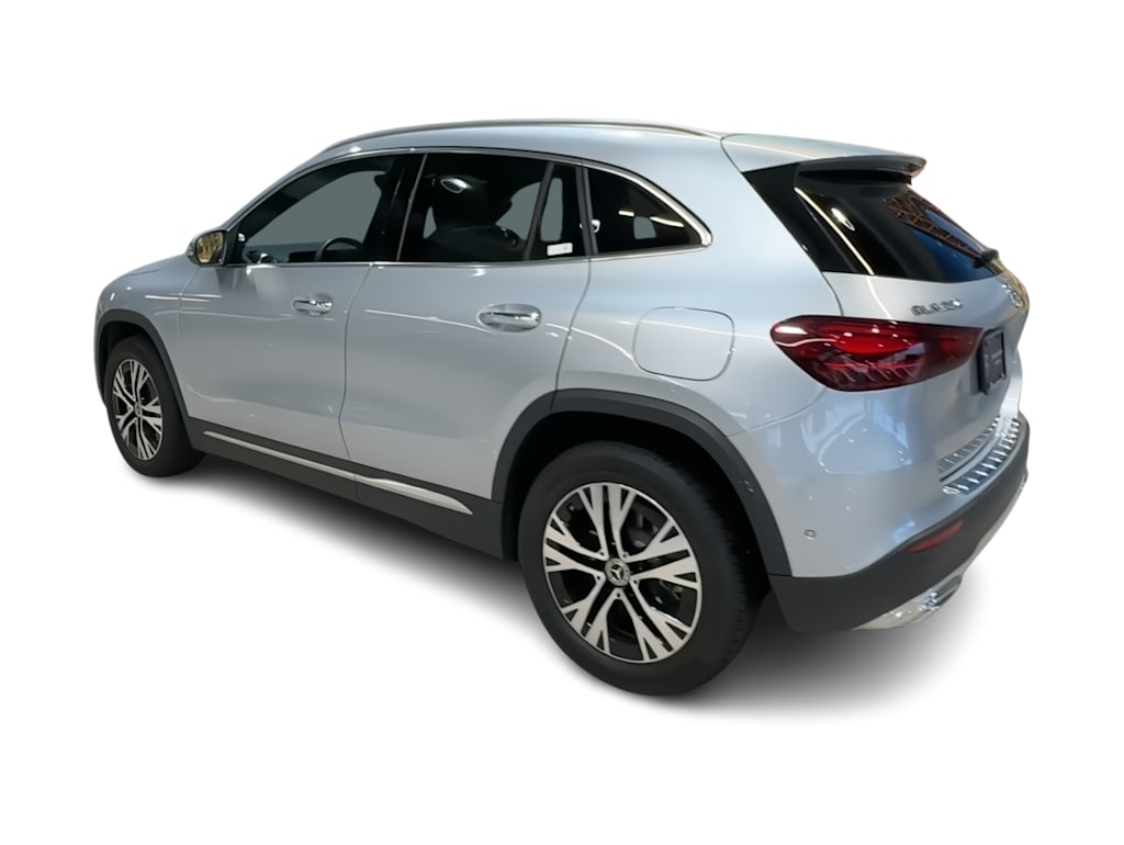 Thumbnail: 2024 Mercedes-Benz GLA - 24