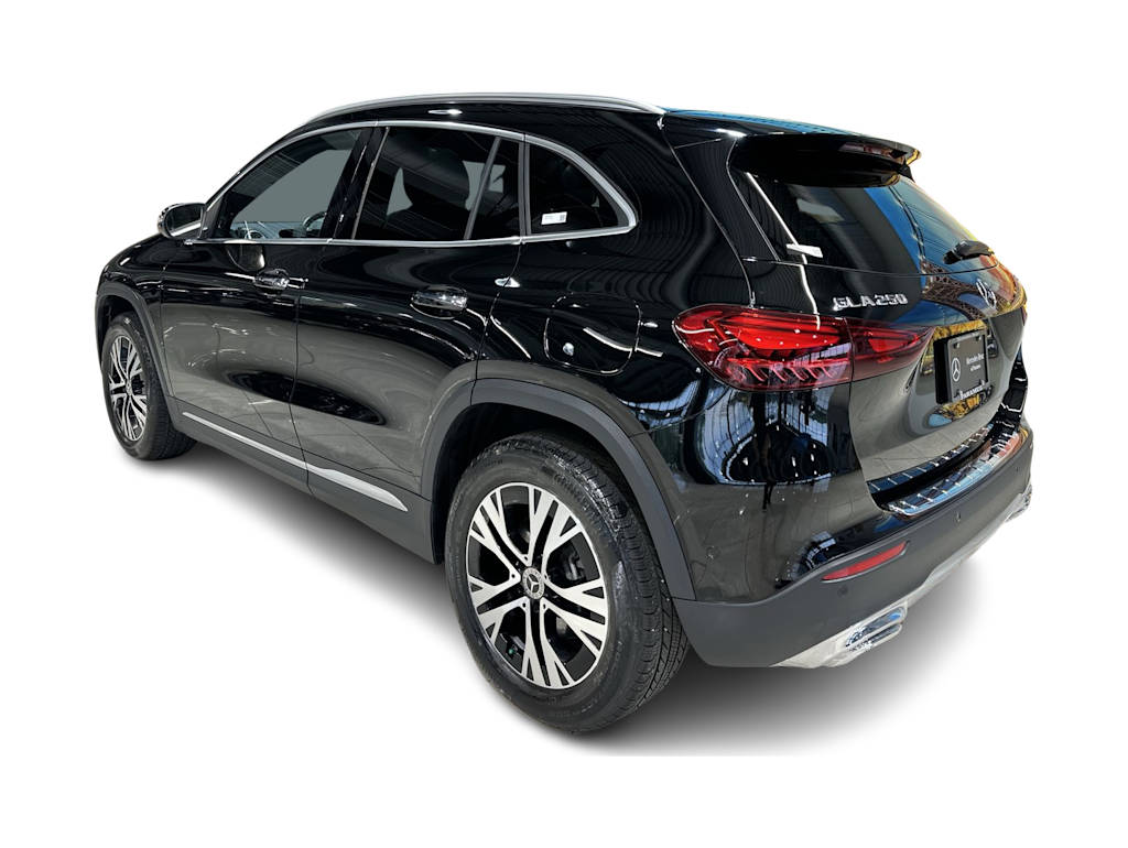 Thumbnail: 2026 Mercedes-Benz GLA - 4