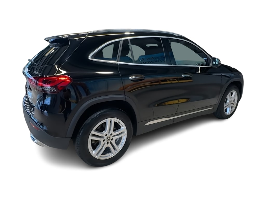 Thumbnail: 2023 Mercedes-Benz GLA - 23