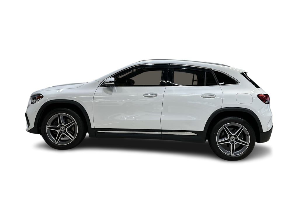 Thumbnail: 2023 Mercedes-Benz GLA - 26