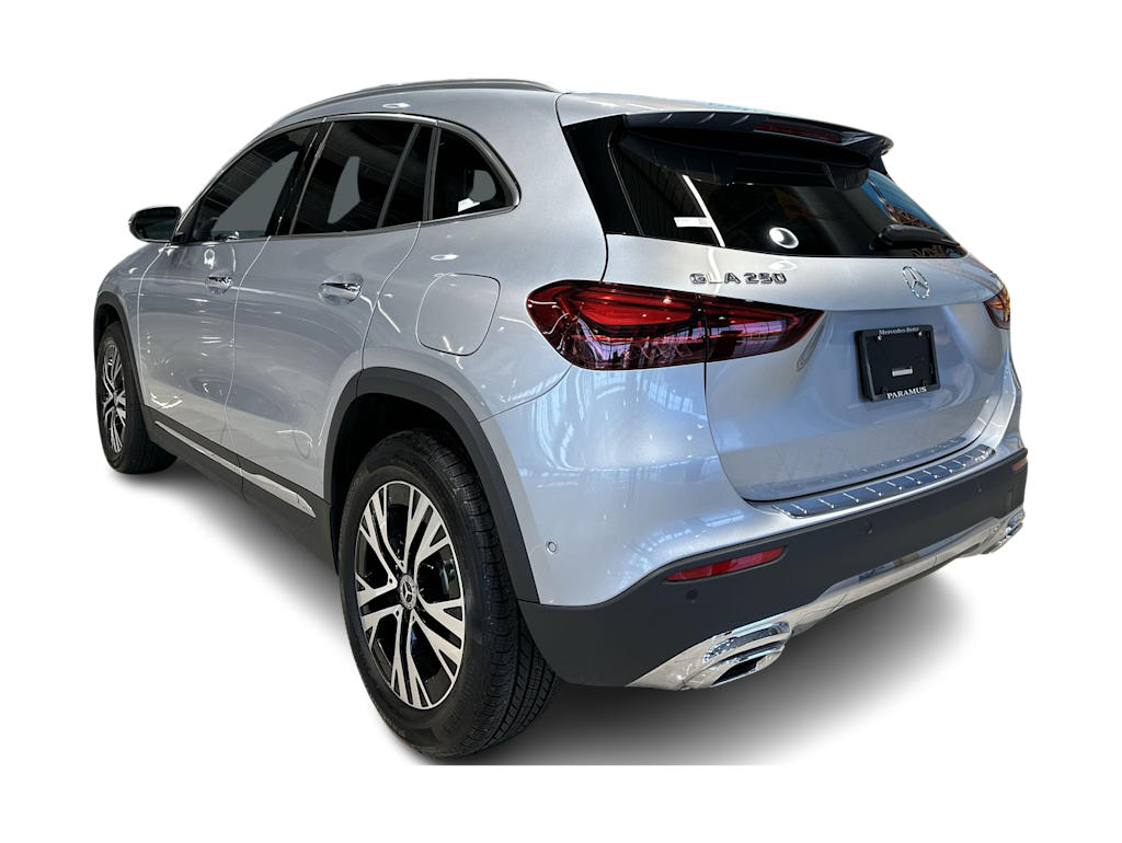 Thumbnail: 2026 Mercedes-Benz GLA - 30