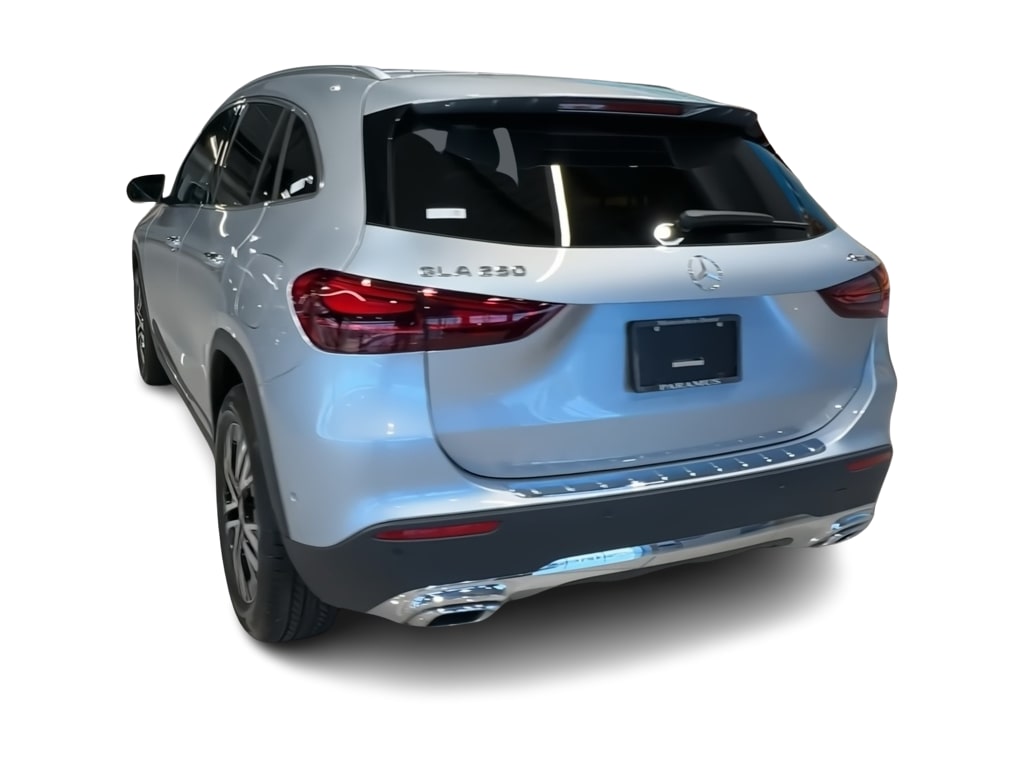 Thumbnail: 2026 Mercedes-Benz GLA - 4