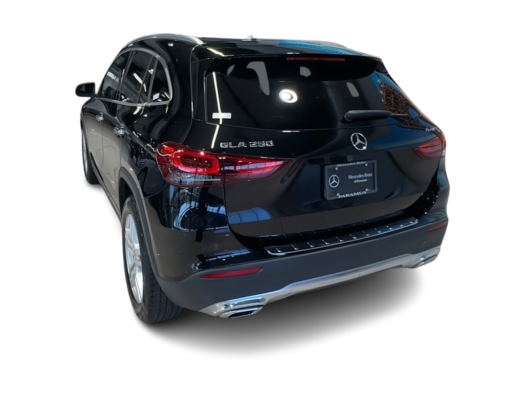 Thumbnail: 2022 Mercedes-Benz GLA - 22