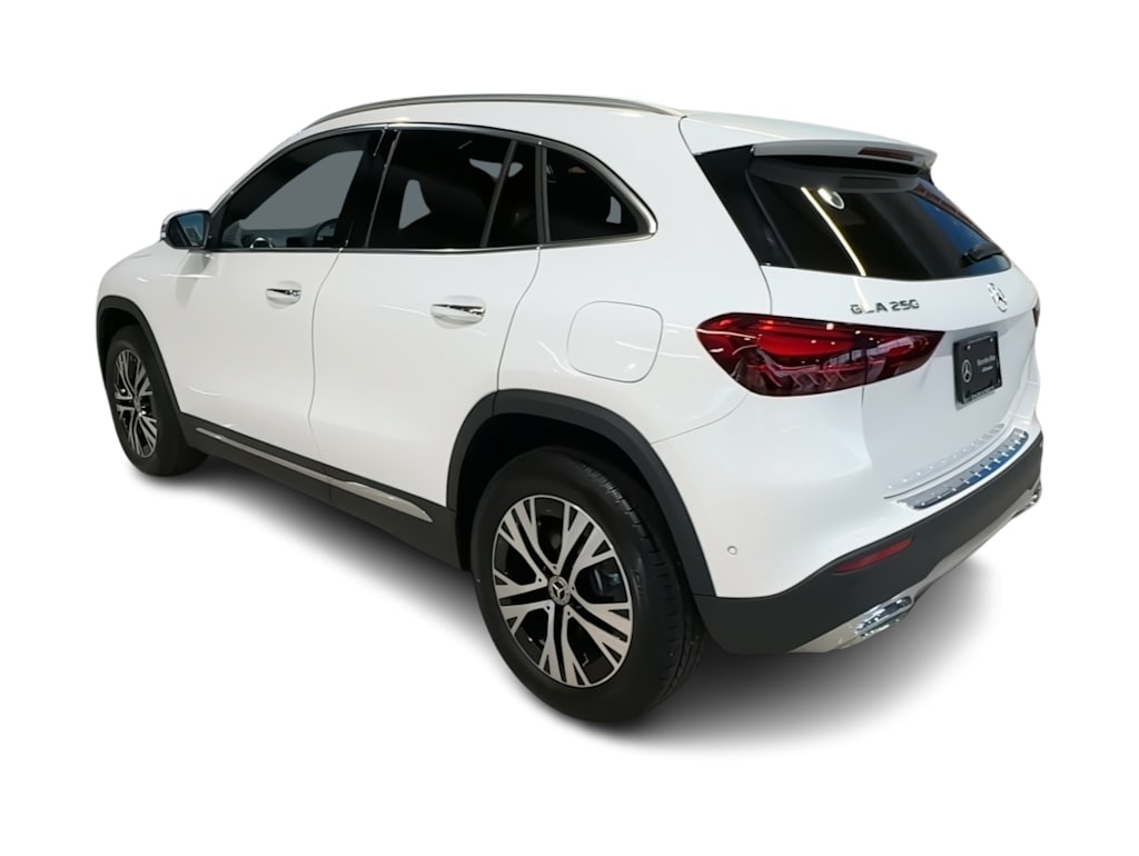 Thumbnail: 2026 Mercedes-Benz GLA - 4