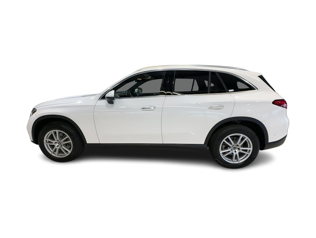 Thumbnail: 2023 Mercedes-Benz GLC - 23