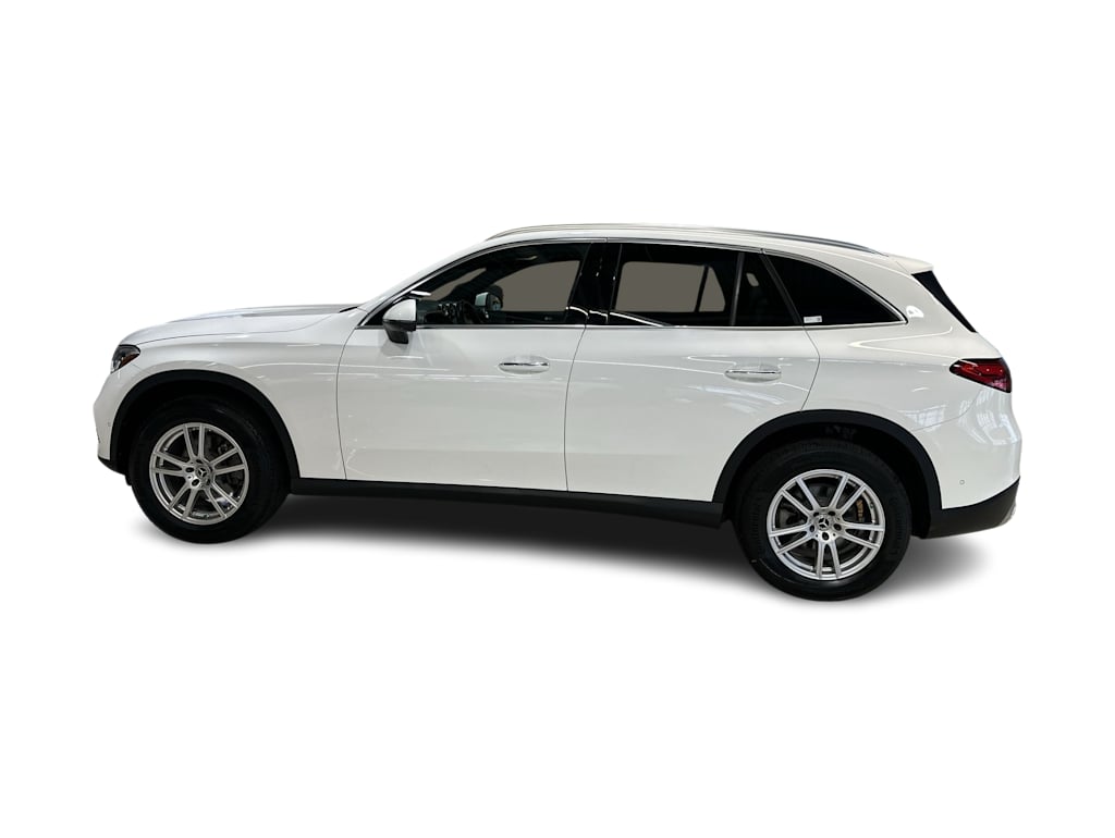 Thumbnail: 2023 Mercedes-Benz GLC - 29