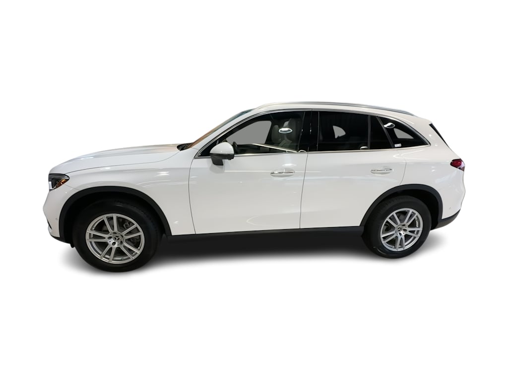 Thumbnail: 2023 Mercedes-Benz GLC - 3