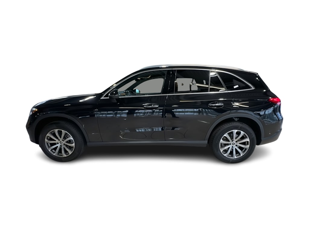 Thumbnail: 2023 Mercedes-Benz GLC - 22