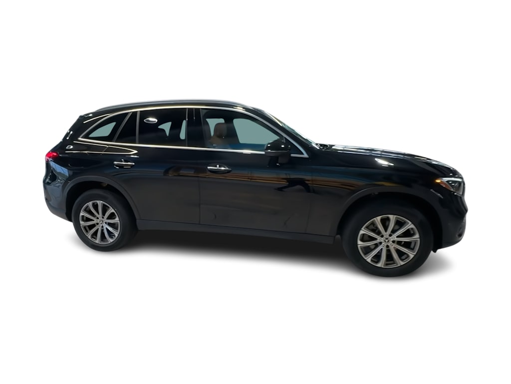 Thumbnail: 2023 Mercedes-Benz GLC - 27