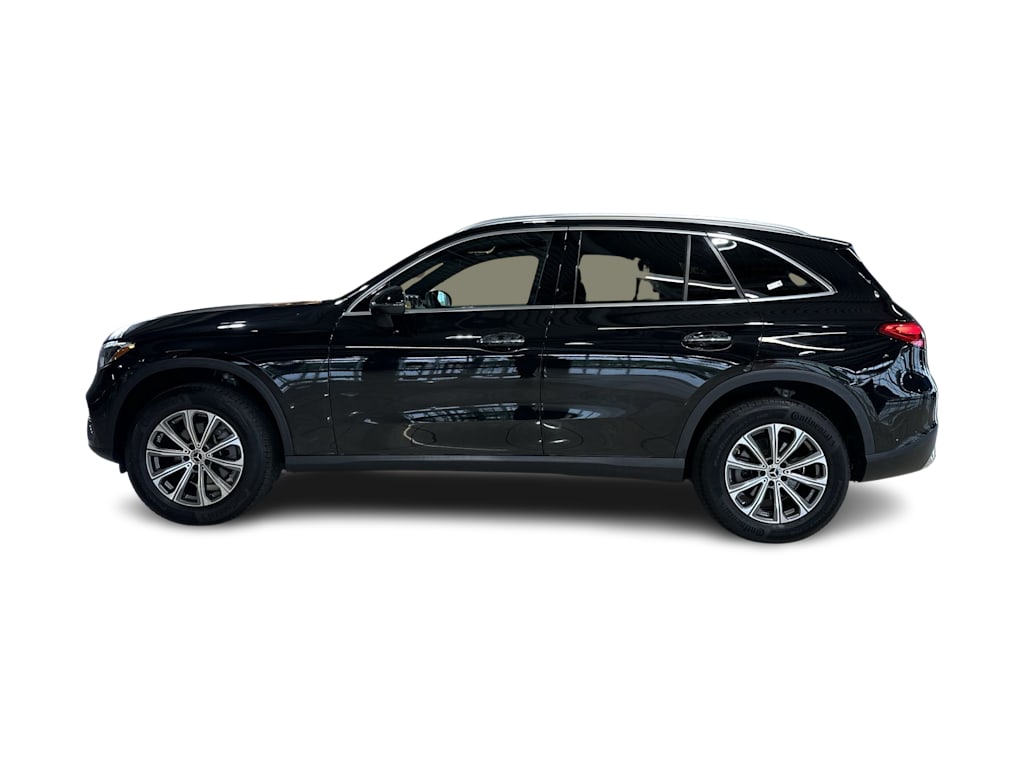 Thumbnail: 2023 Mercedes-Benz GLC - 28
