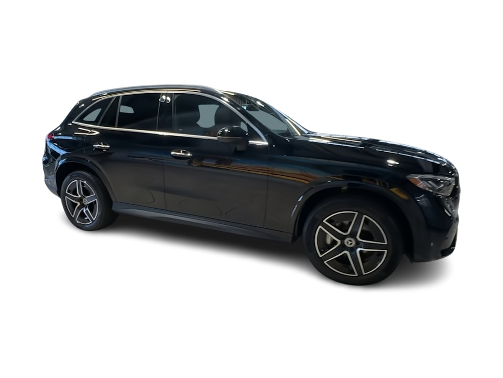 Thumbnail: 2026 Mercedes-Benz GLC - 28